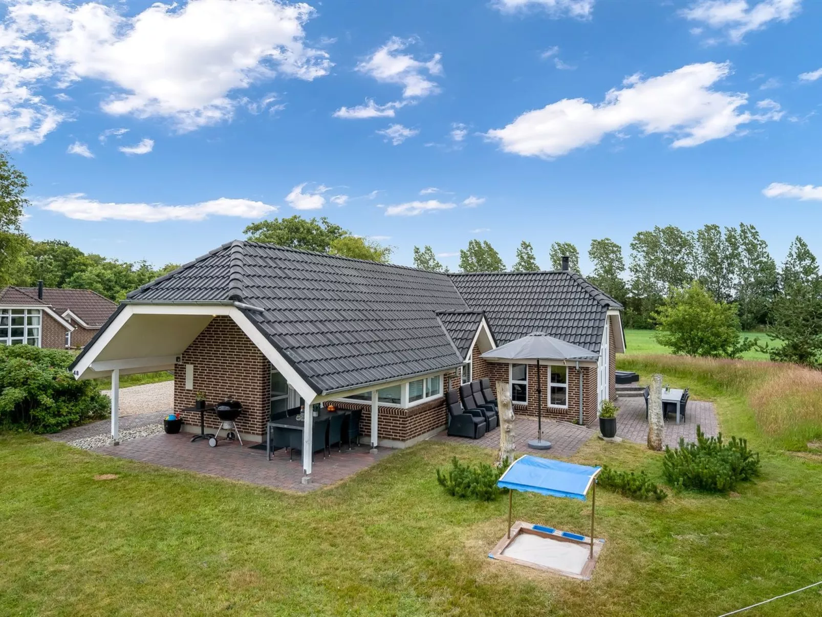 "Annlis" - 4km from the sea-Buiten