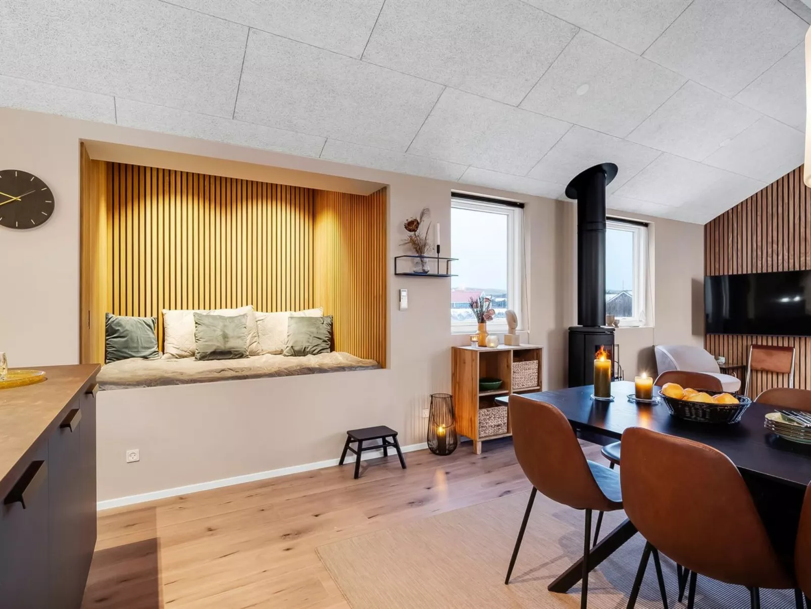 "Ivar" - 300m from the sea-Binnen