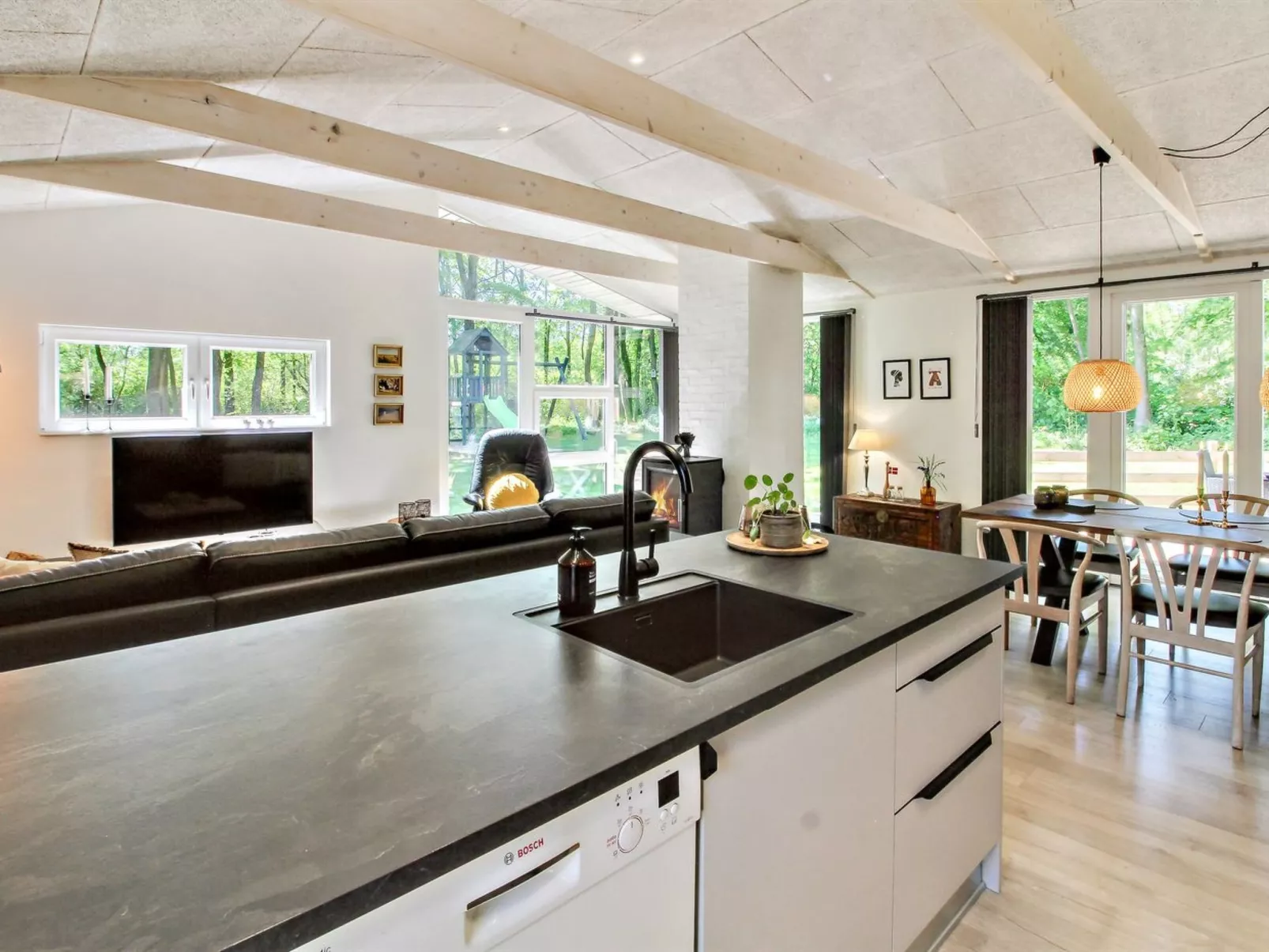 "Gretl" - 31km from the sea-Binnen