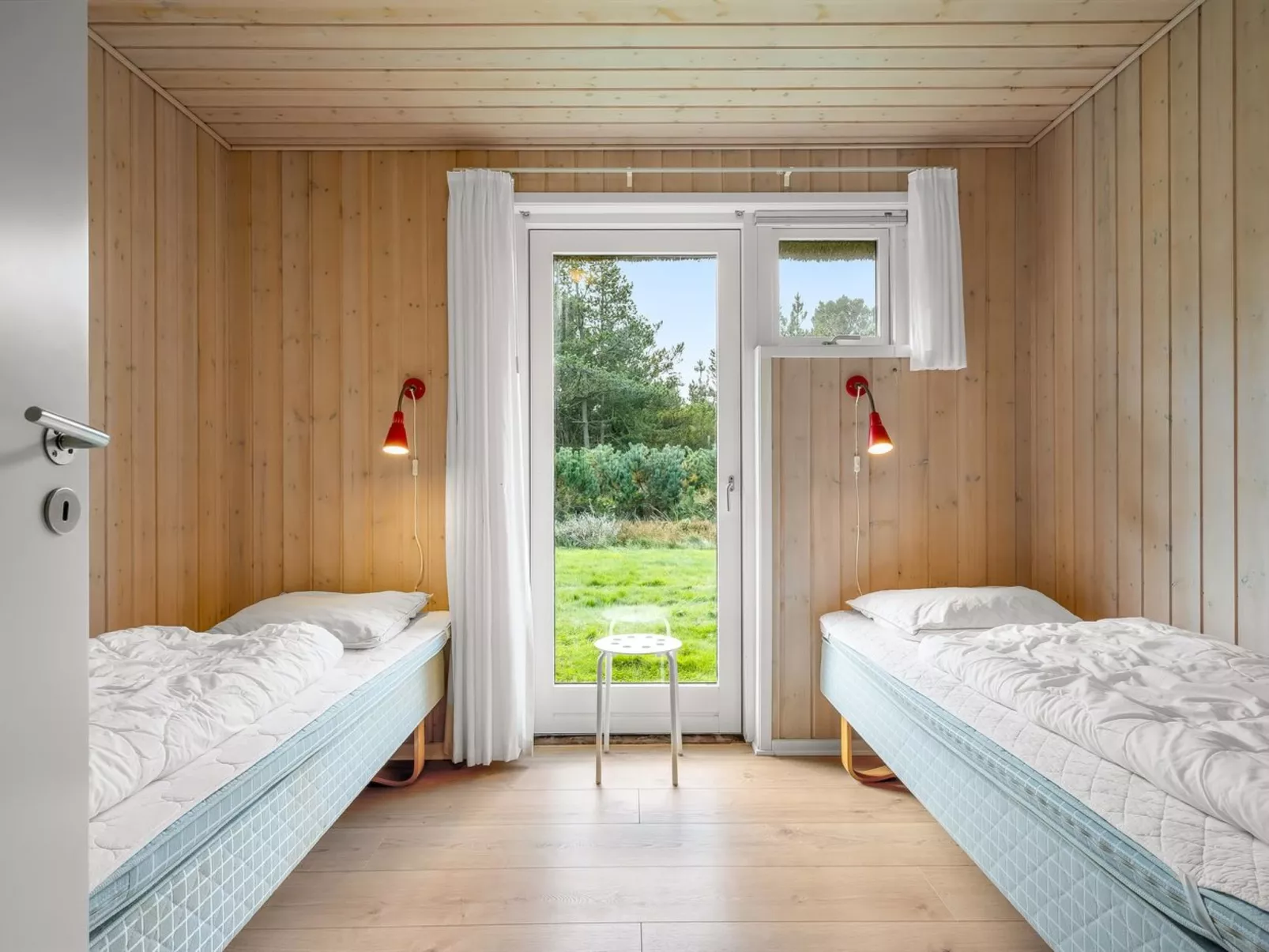 "Dix" - 900m from the sea-Binnen