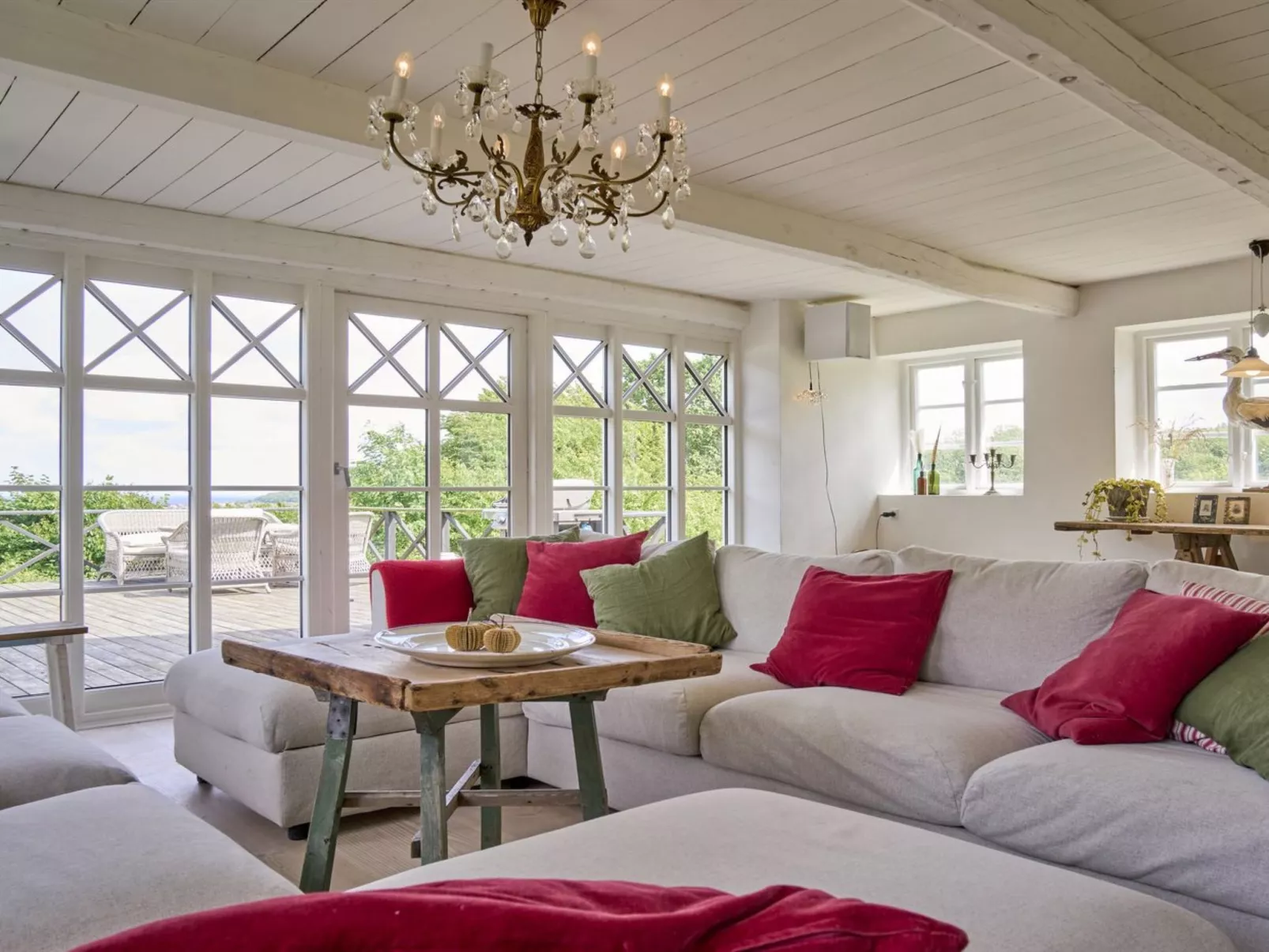 "Merrit" - 250m from the sea-Binnen