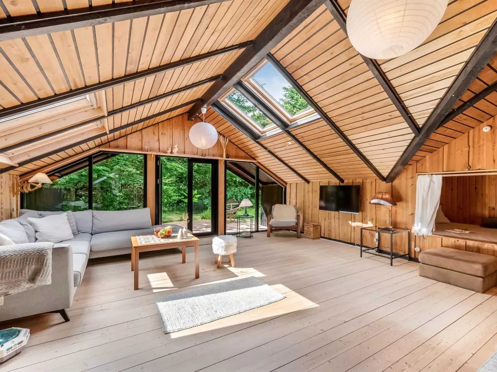 "Kadife" -  from the sea-Binnen