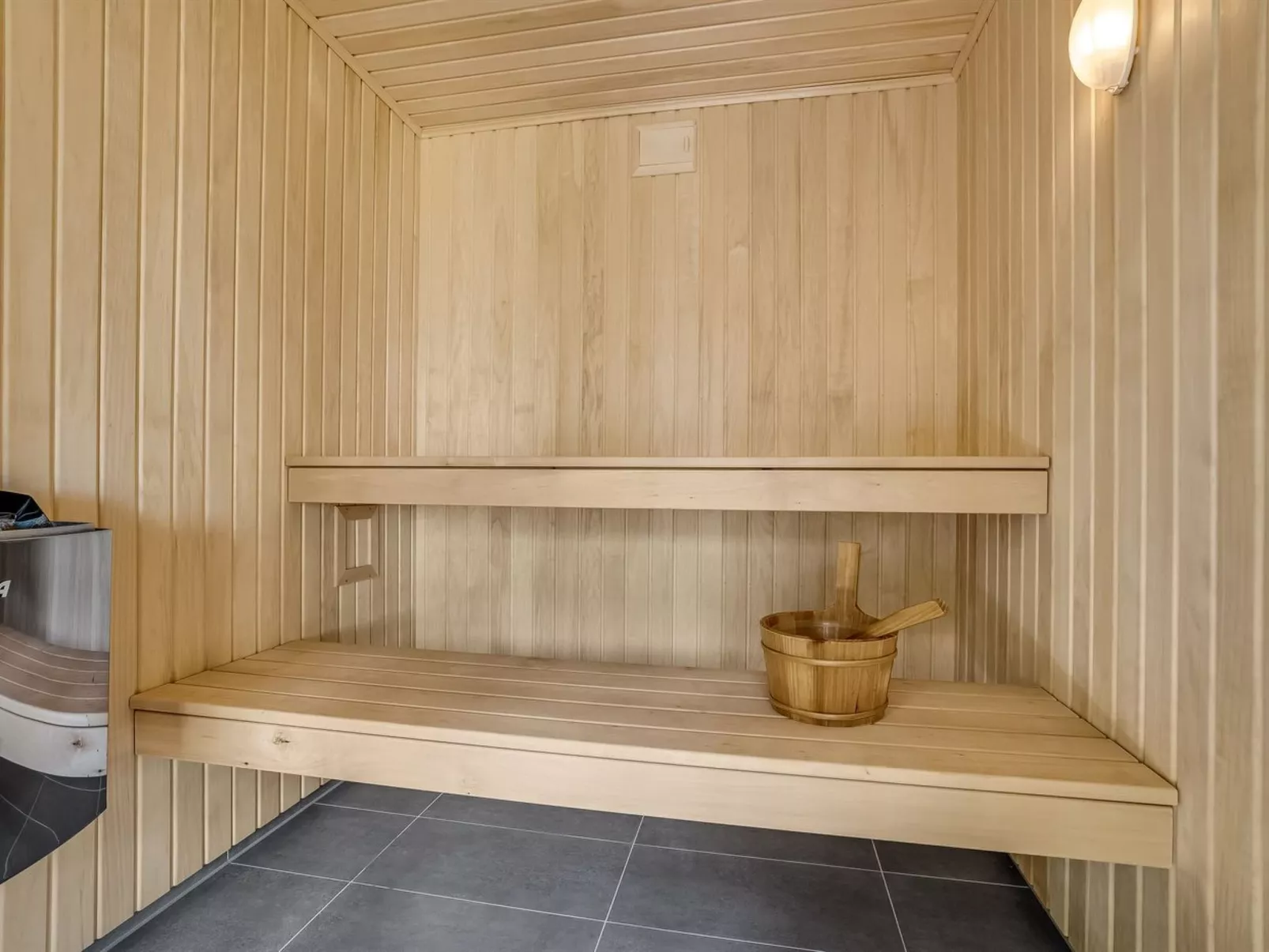 "Anila" - 80m from the sea-Binnen