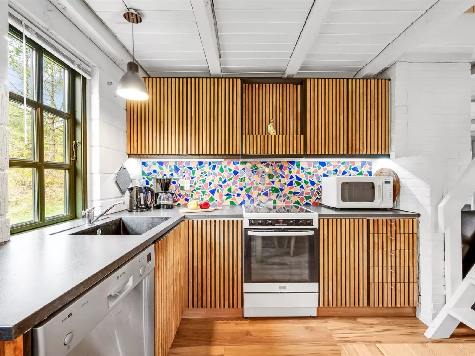 "Matilda" - 1.6km from the sea-Binnen