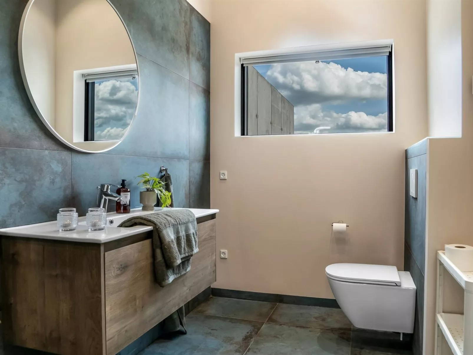 "Tamina" - 50m from the sea-Binnen