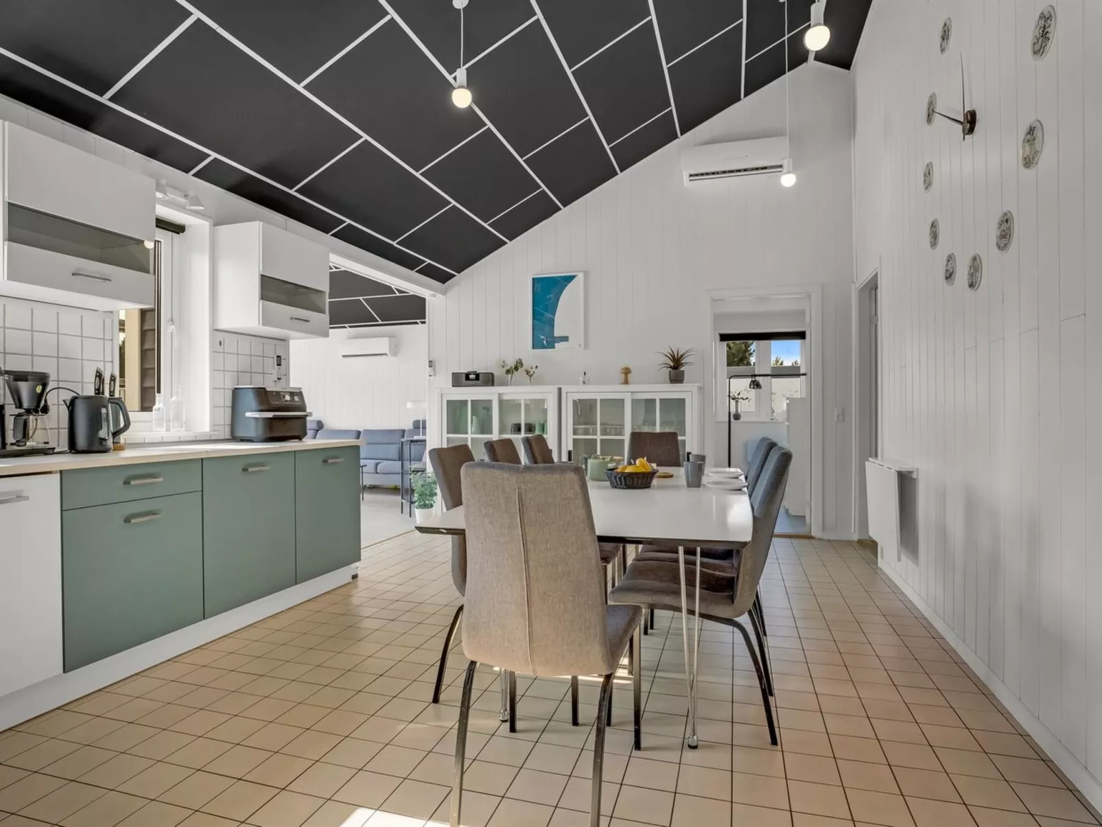 "Amdi" - 1.3km from the sea-Binnen