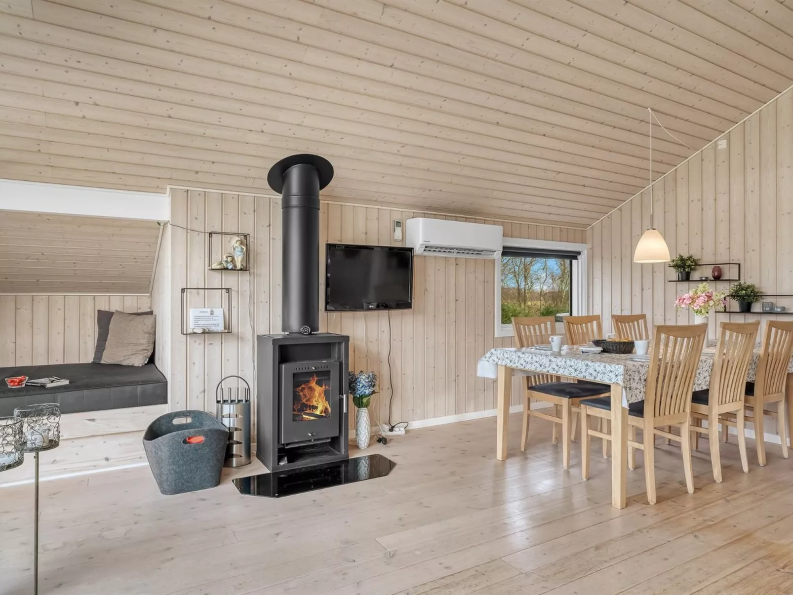 "Antero" - 500m to the fjord-Binnen