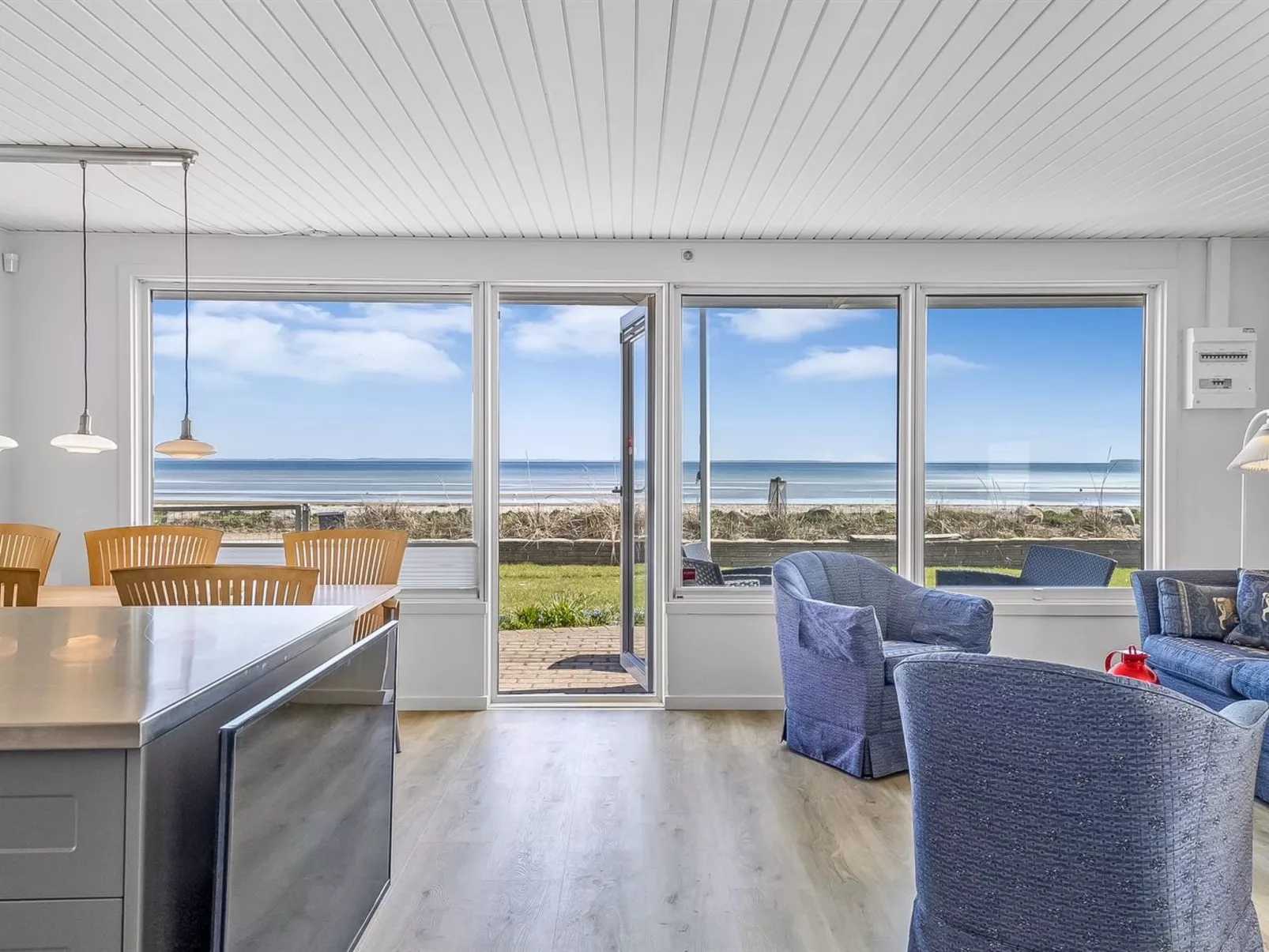 "Cornelius" - 30m from the sea-Binnen