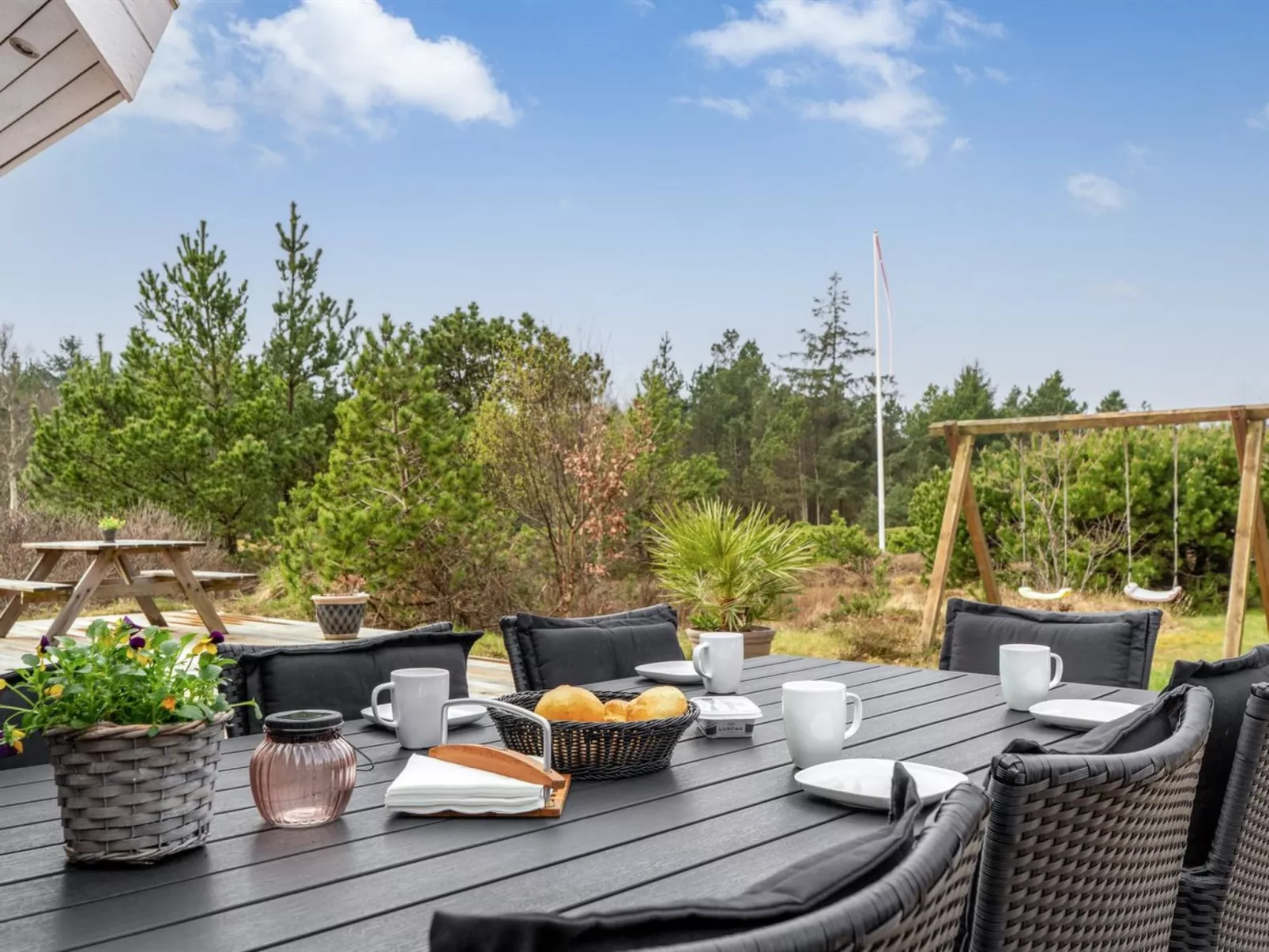 "Gunborg" - 2.5km from the sea-Buiten