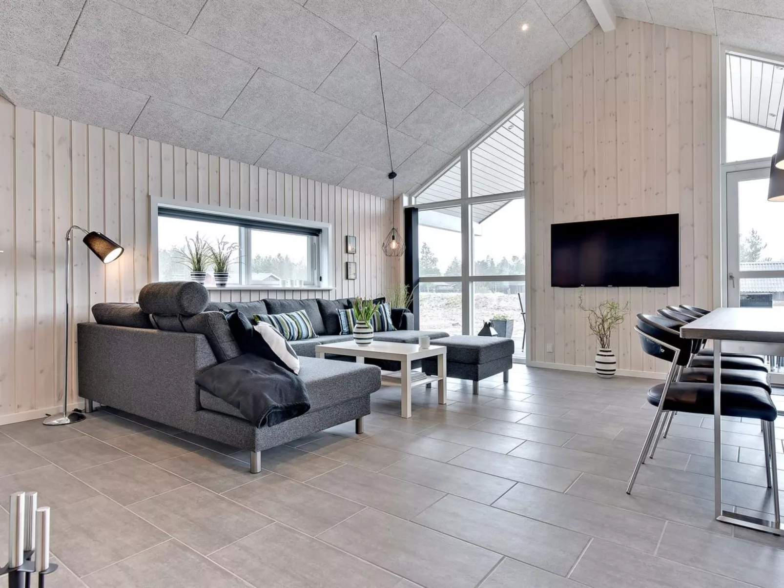 "Hwithoveth" - 1.4km from the sea-Binnen