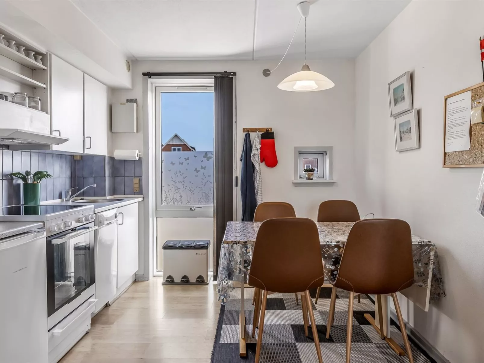 "Steffan" - 2.3km from the sea-Binnen