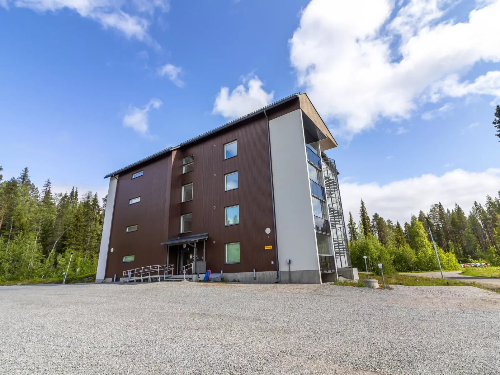 Aurinkorinne 1 as 24-Binnen