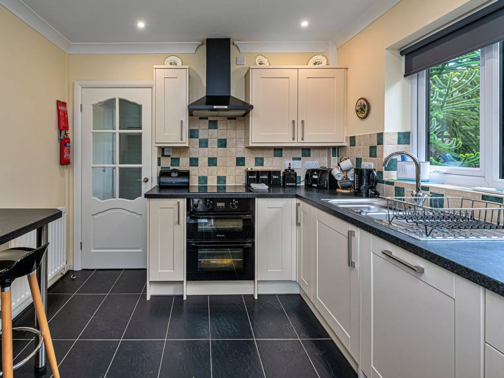 Cesail Y Mynydd-Binnen