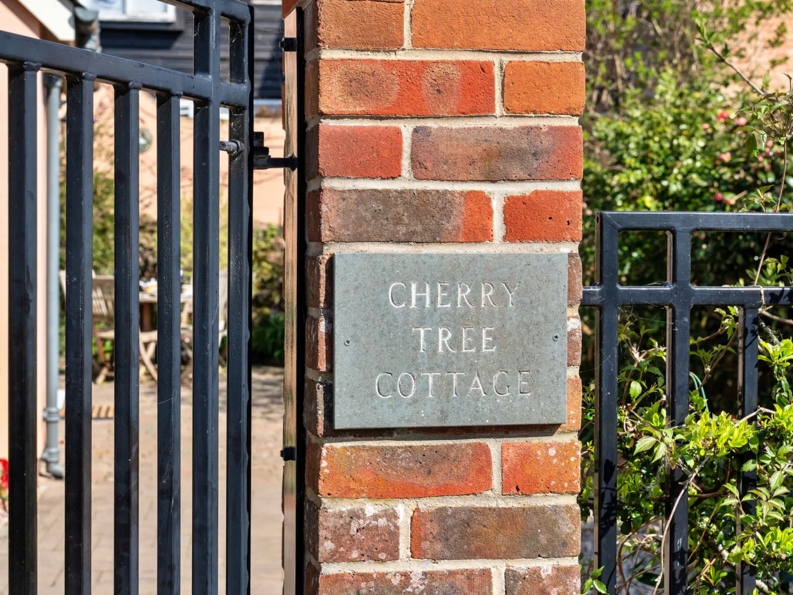 Cherry Tree Cottage-Buiten
