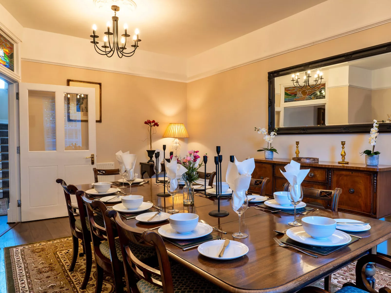 The Old Counting House-Binnen