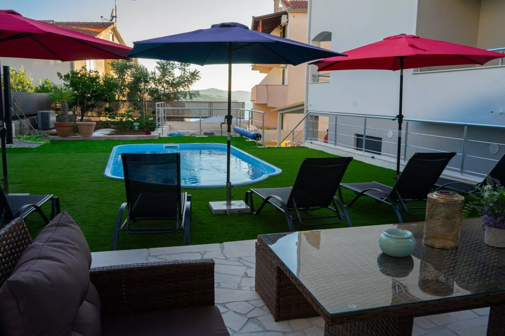 One-Bedroom Apartment (A4)-Zwembad