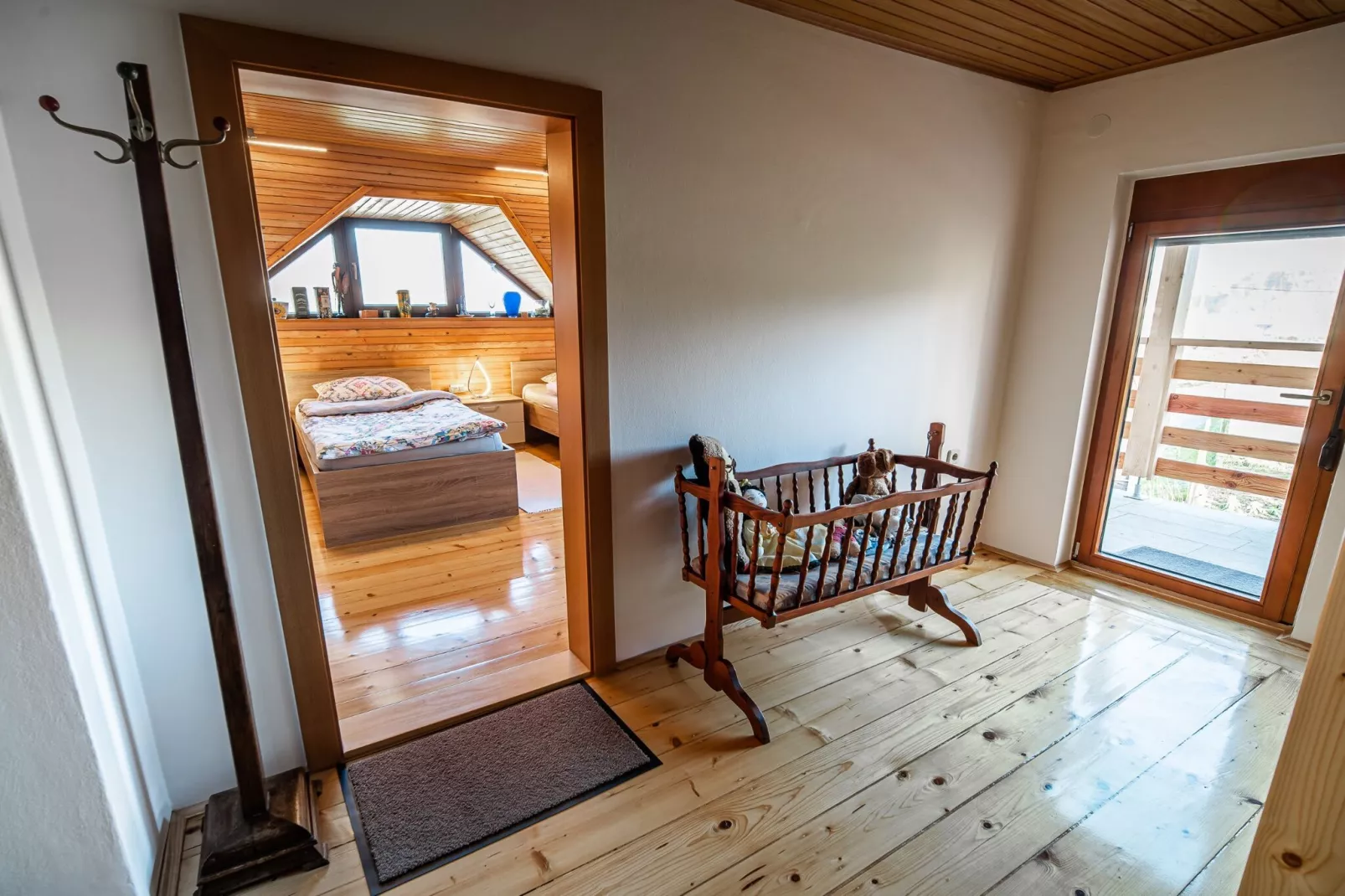 Relaxing Retreat with Hot Tub in Sevnica - Three Bedroom Apartment-Binnen