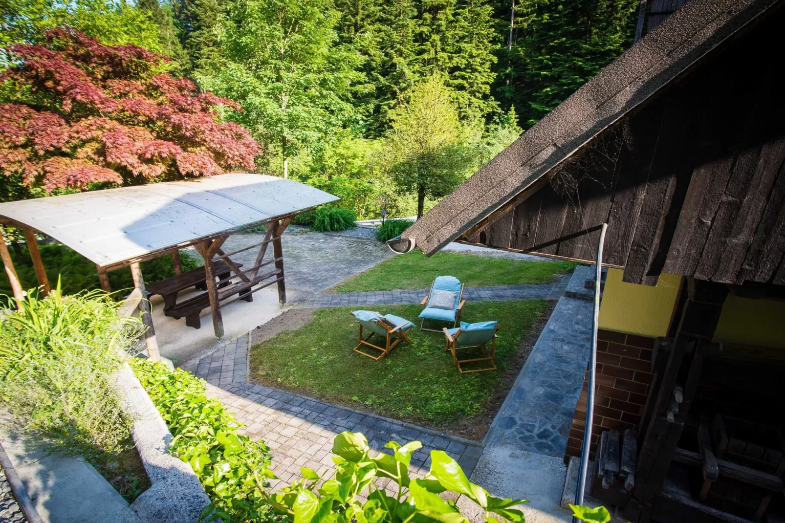 Rustic Authentic Holiday Home with Terrace and Wood Stove - Three Bedroom Holiday Home with Terrace-Buitenlucht