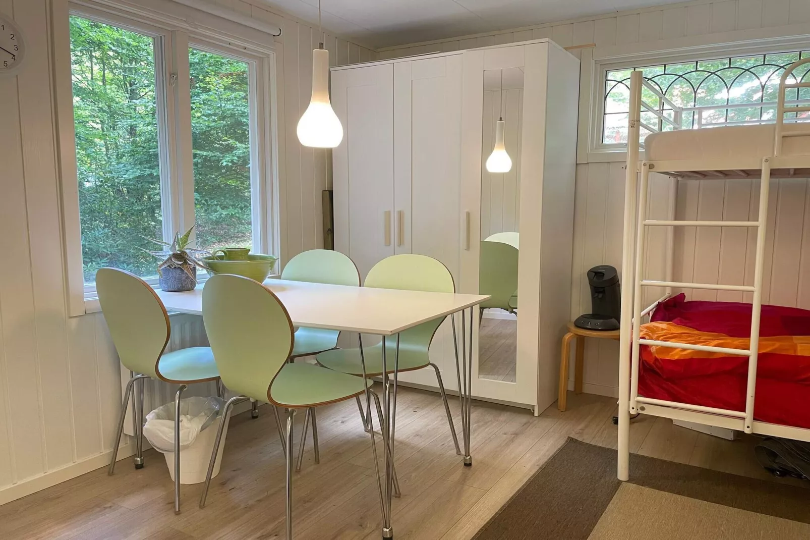 Charmante cottage aan het meer met sauna-Binnen