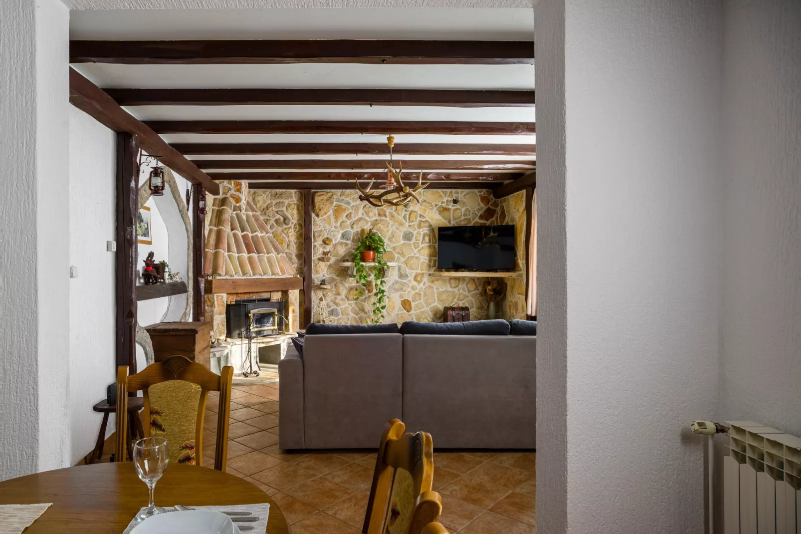 Villa Olea with private heated pool-Woonkamer