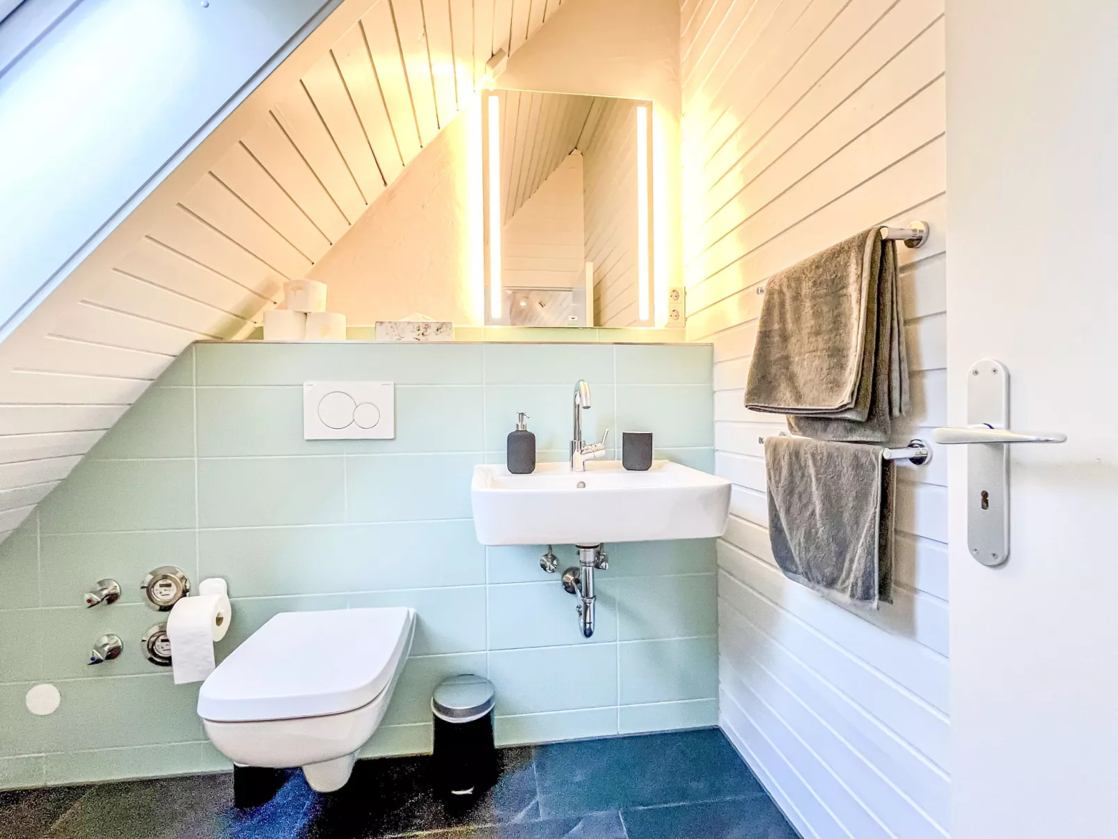 Falkennest - mit Blick auf den Titisee-Binnen