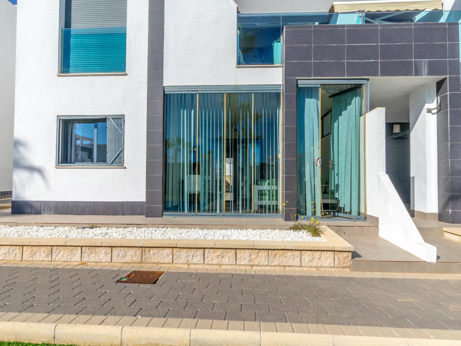 Oasis Beach 1-Buiten