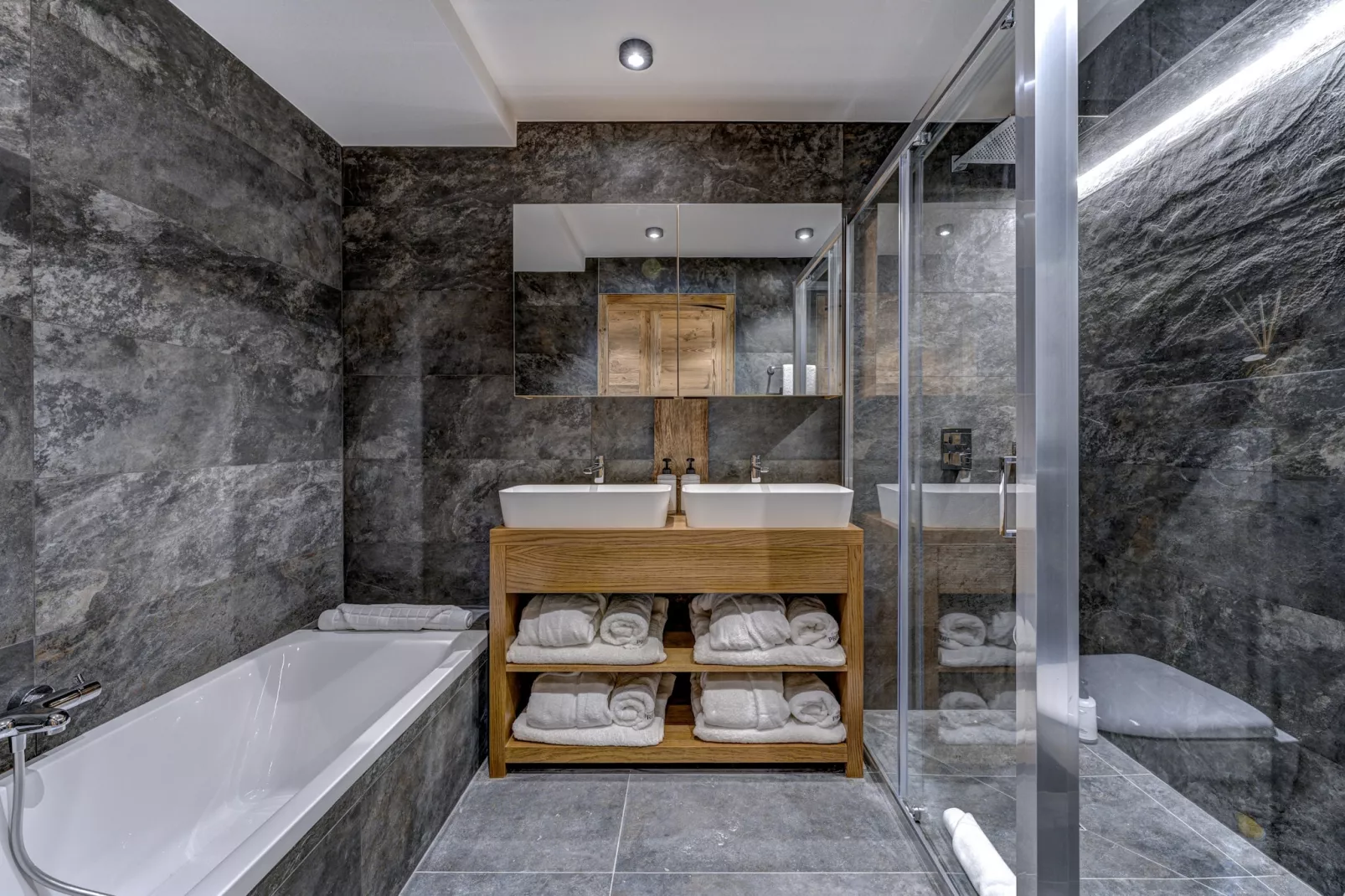 Cotes du Lavancher-Badkamer