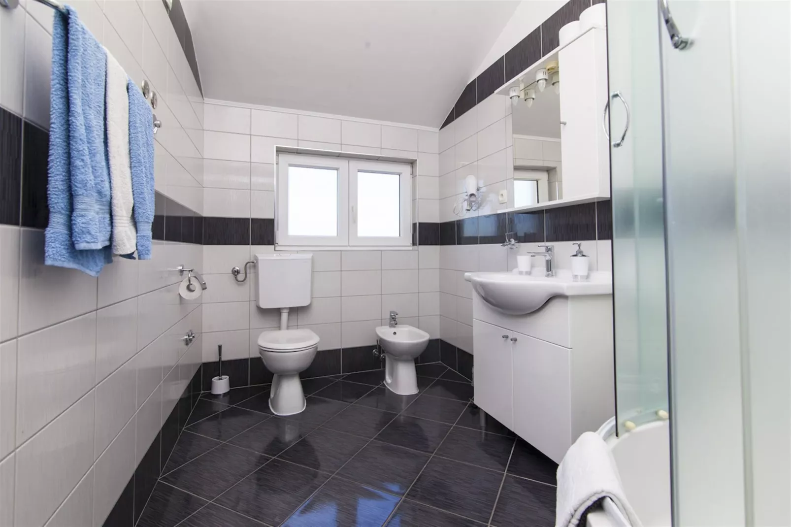 Sea view Villa Brodarica-Badkamer