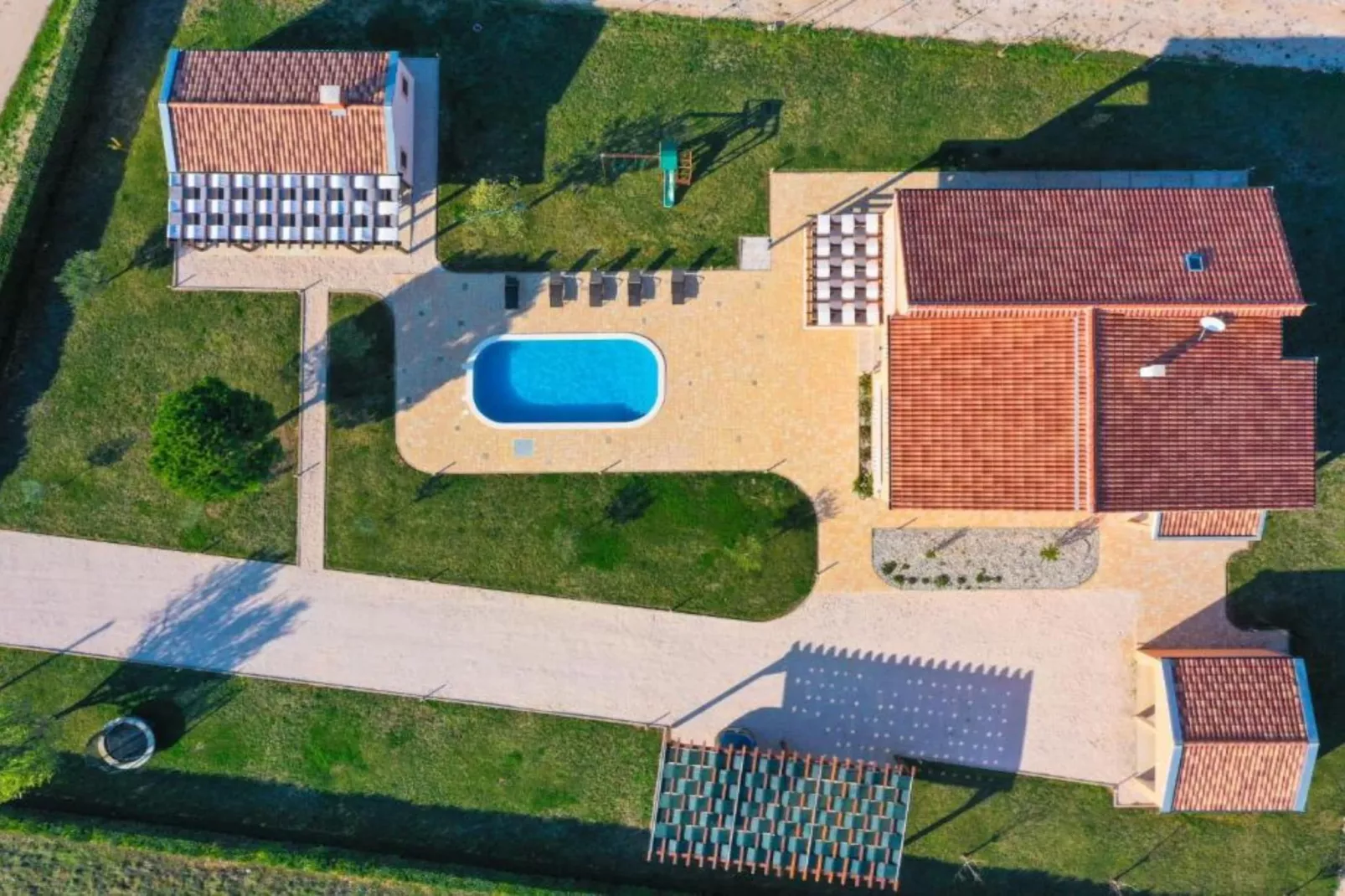 Villa Maja - Three bedroom villa with pool-Buitenlucht