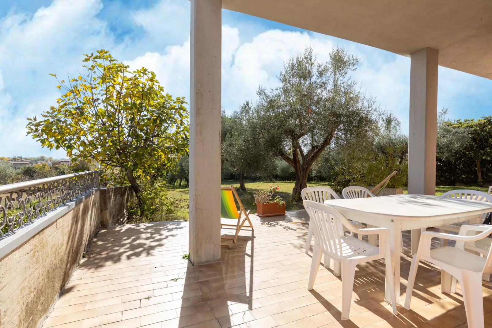 Casa Tommaso - Quadri P T - 8 pax-Terrasbalkon