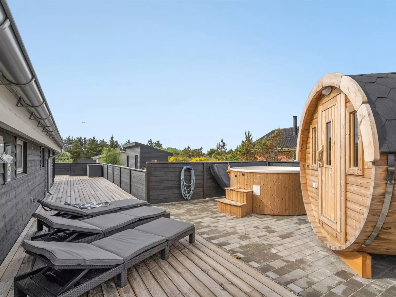 "Teoline" - 500m to the fjord-Binnen