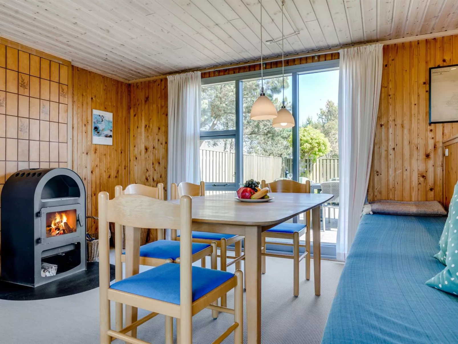 "Petersen" - 50m from the sea-Binnen