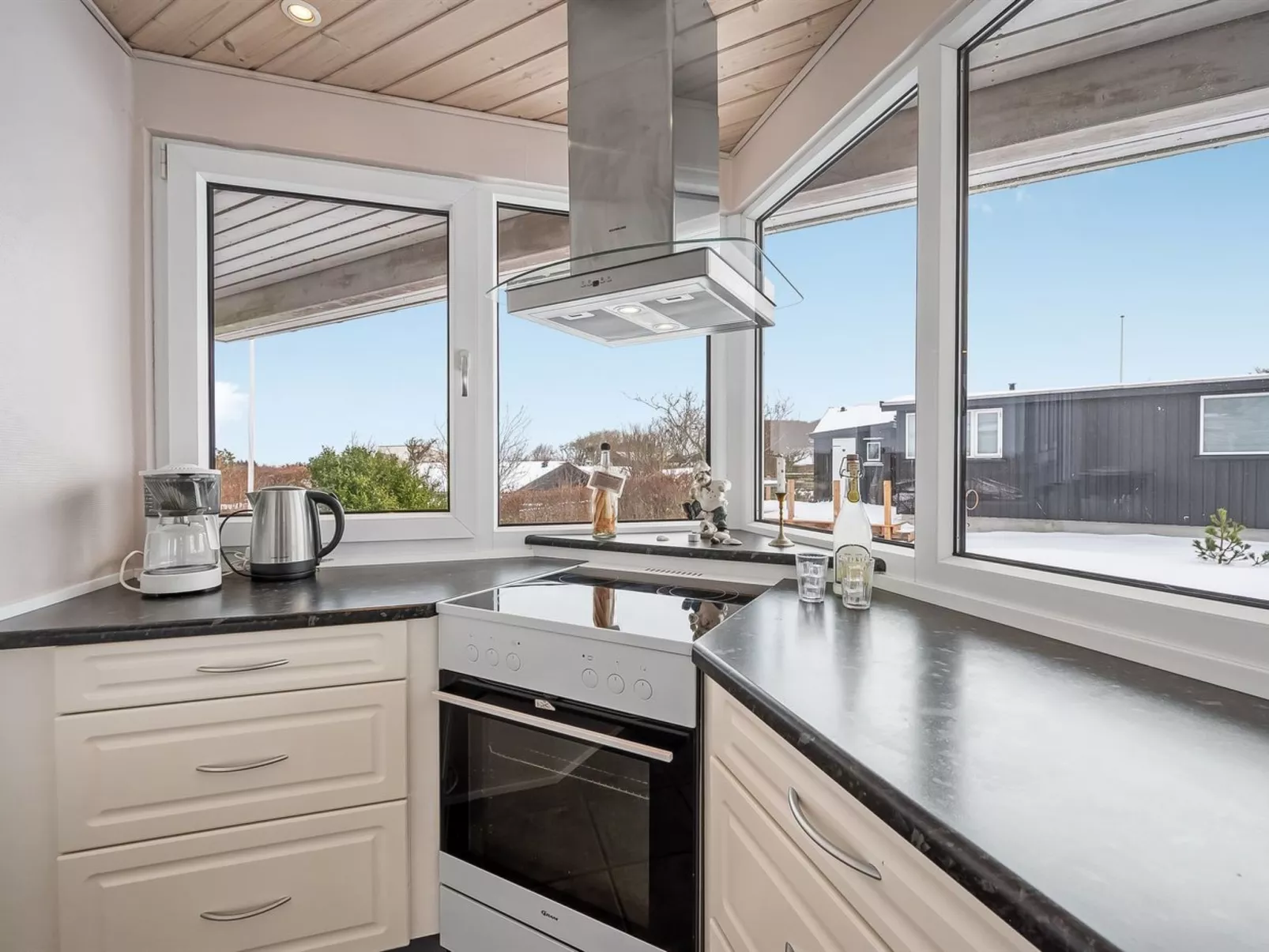 "Ginny" - 300m to the fjord-Binnen