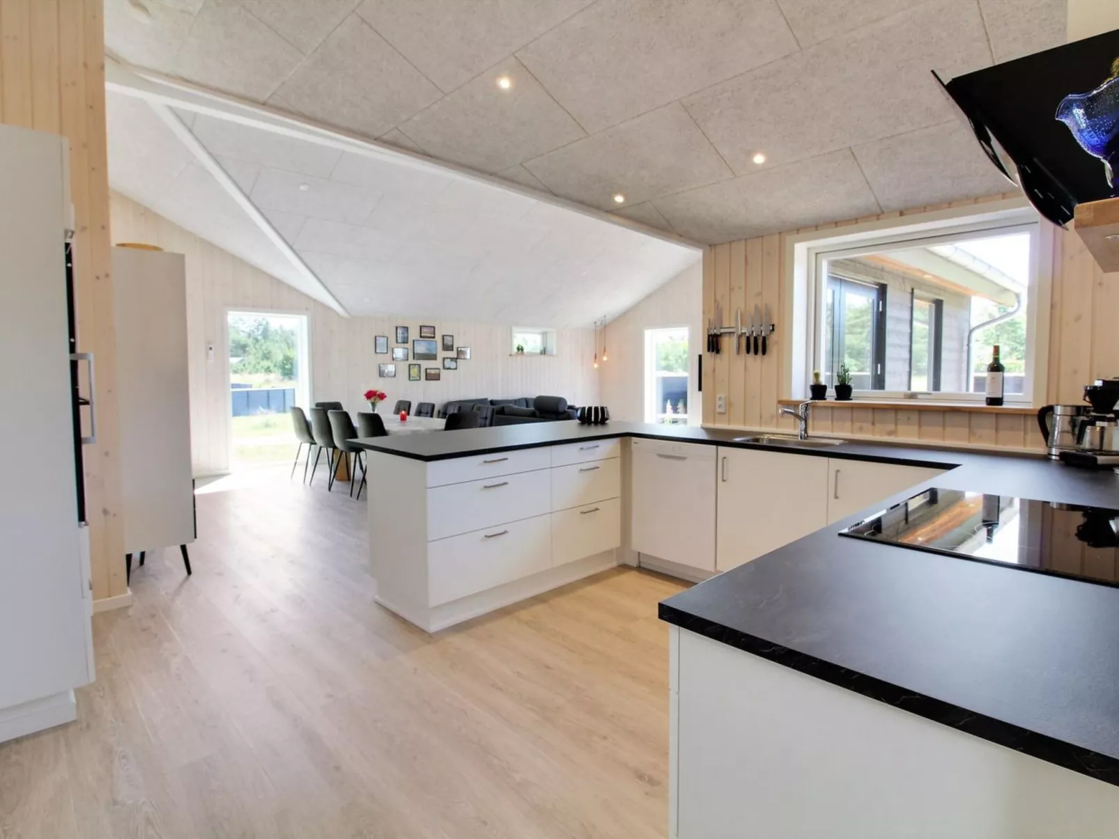 "Tahvo" - 3.3km from the sea-Binnen