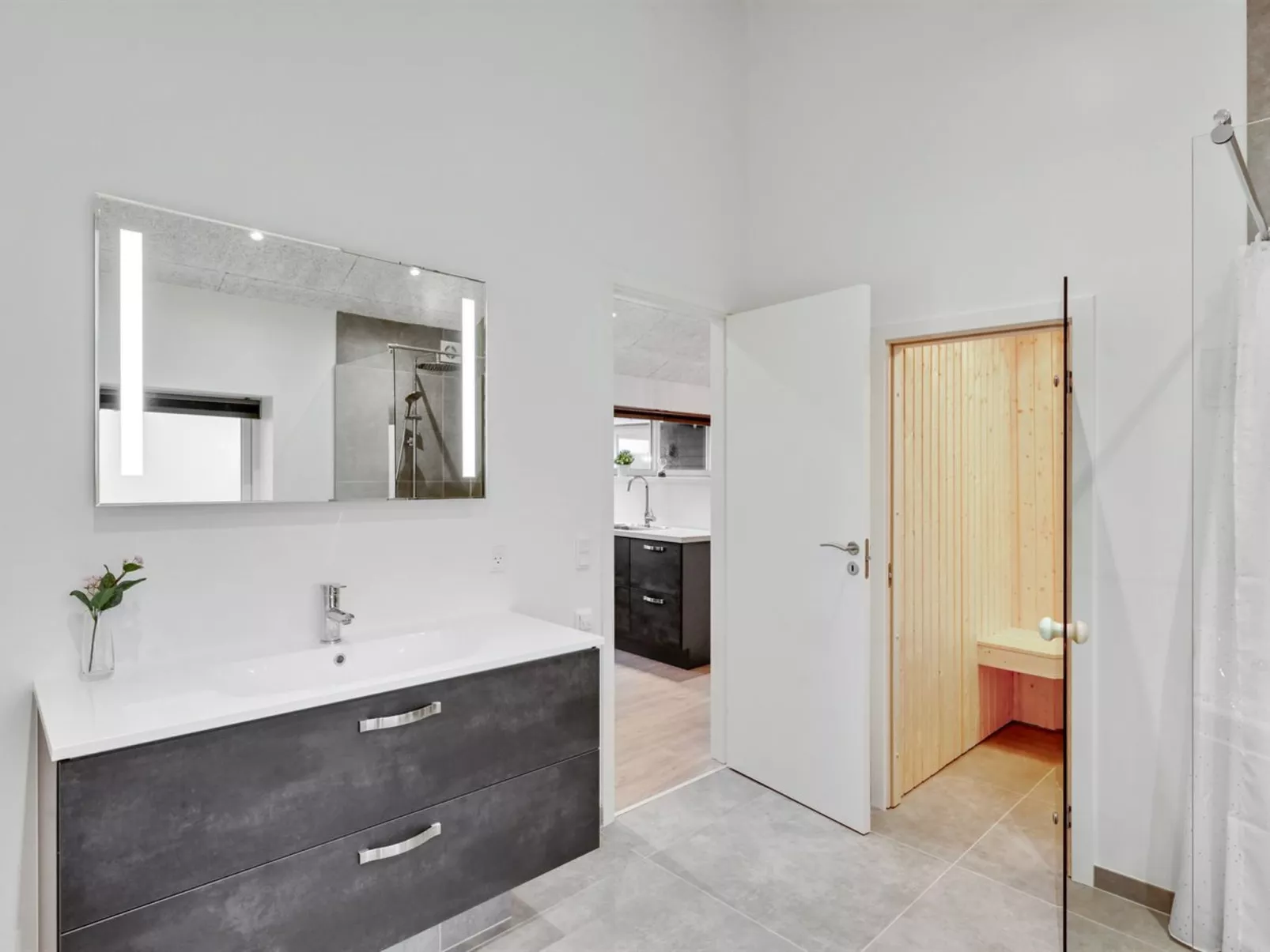 "Tola" - 450m from the sea-Binnen