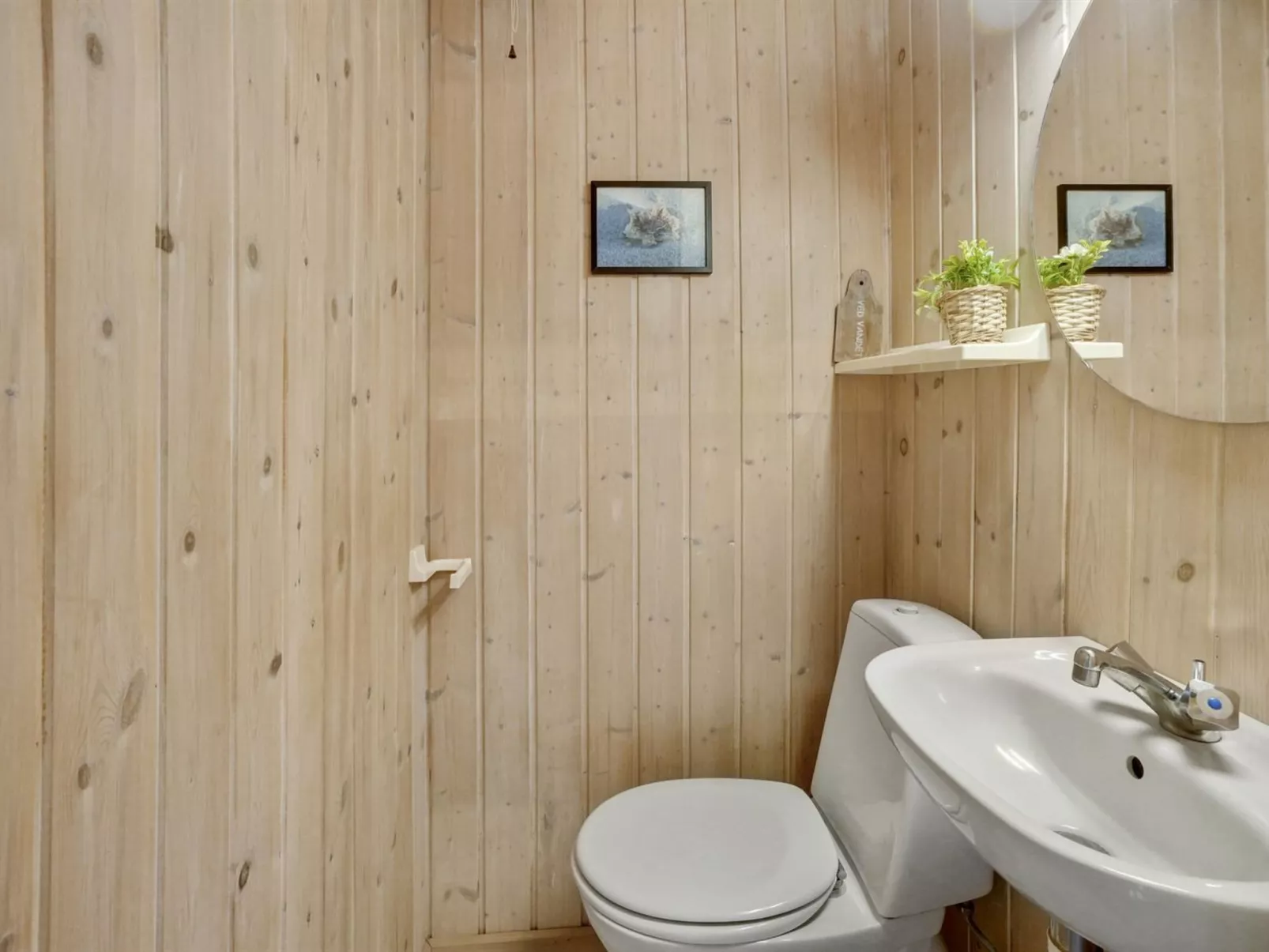 "Friedel" - 150m from the sea-Binnen