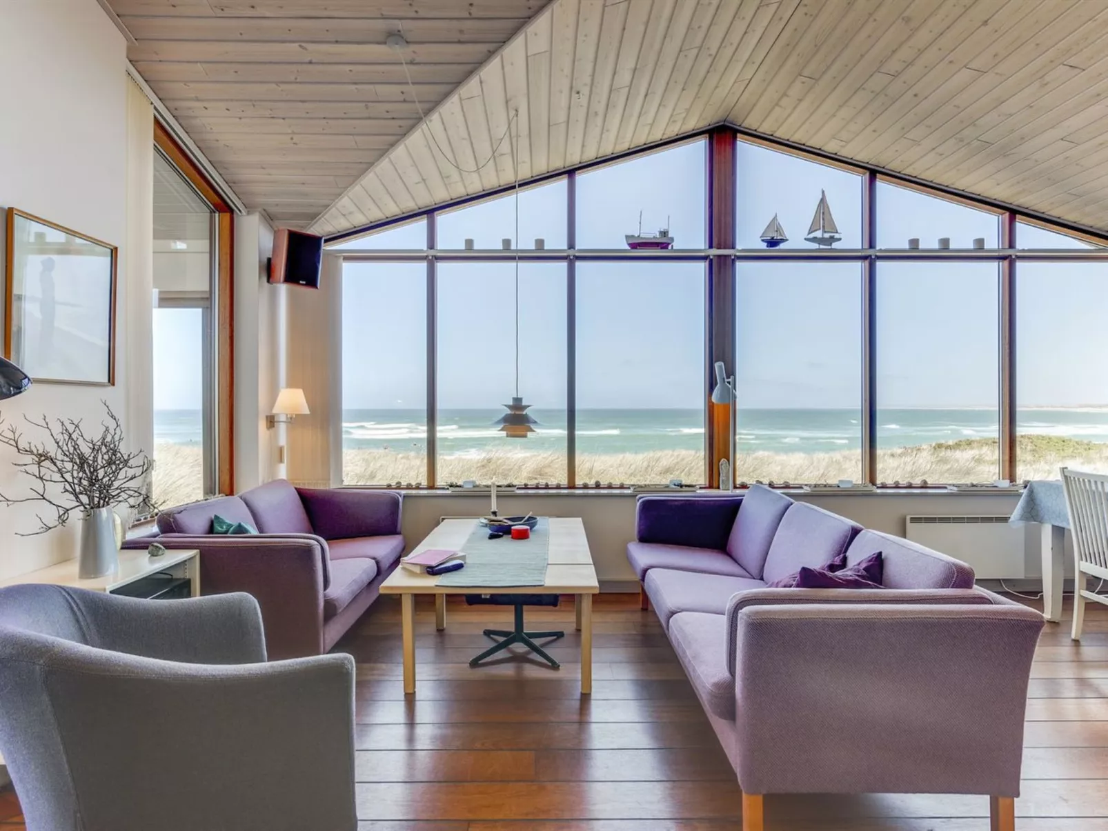 "Arngrim" - 100m from the sea-Binnen