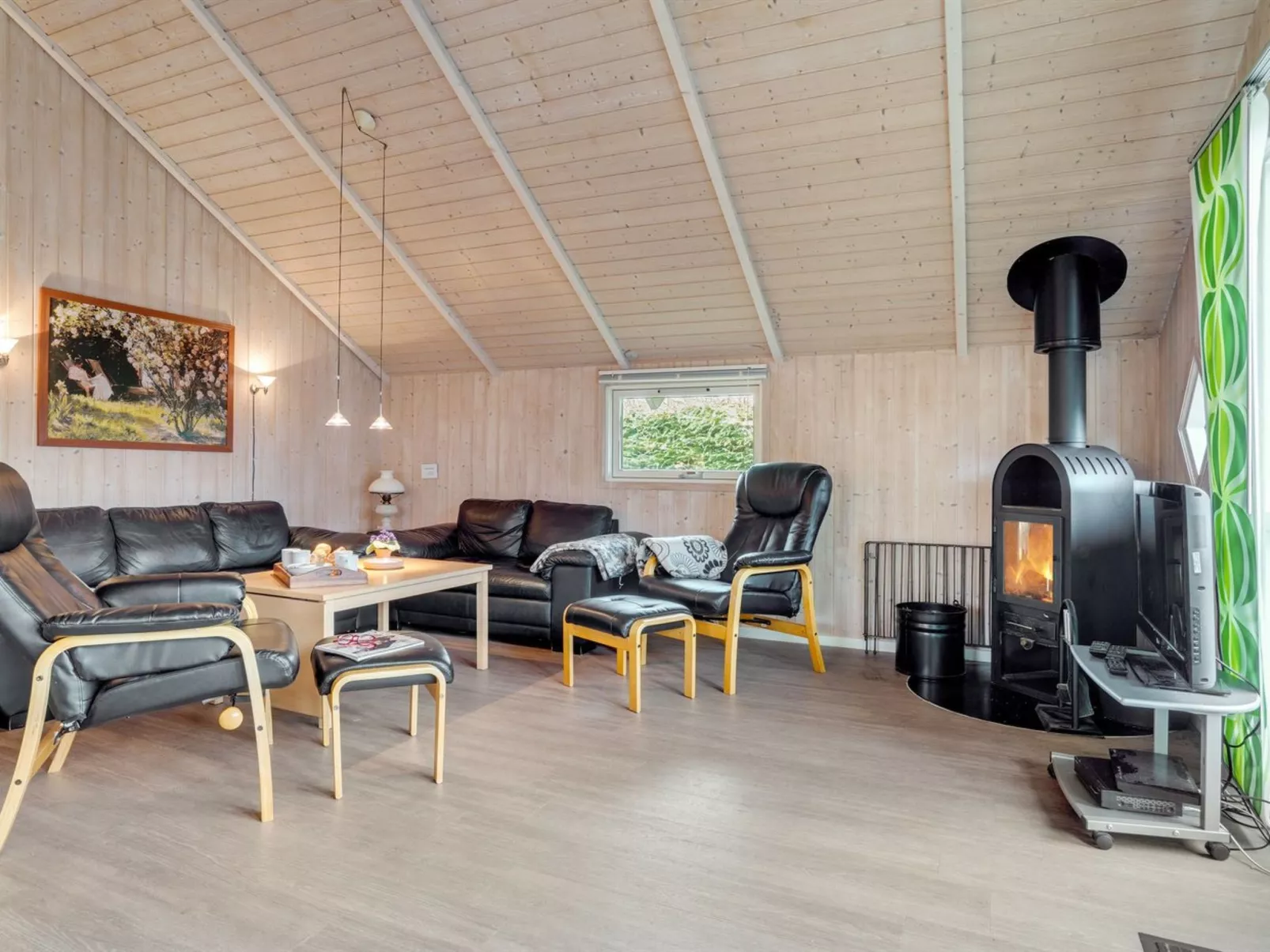 "Kalli" - 350m to the fjord-Binnen