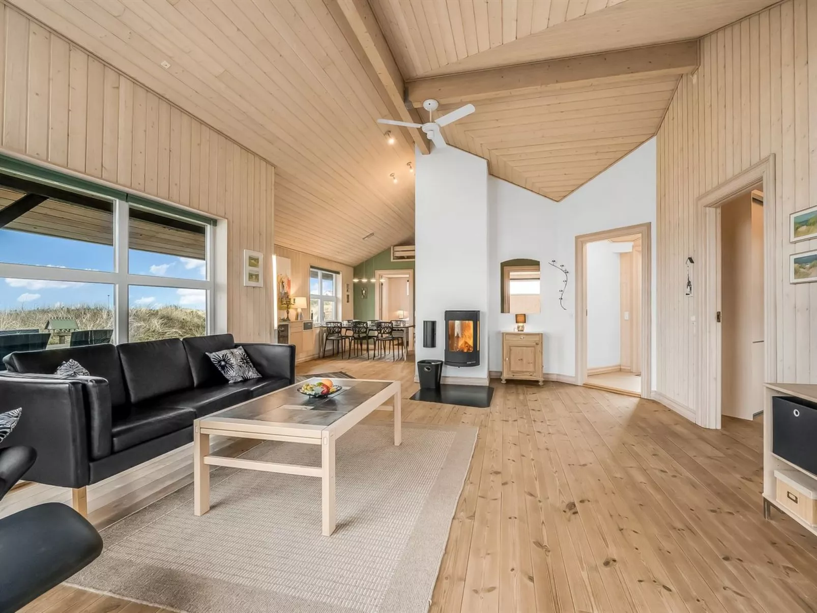 "Tahnee" - 450m from the sea-Binnen