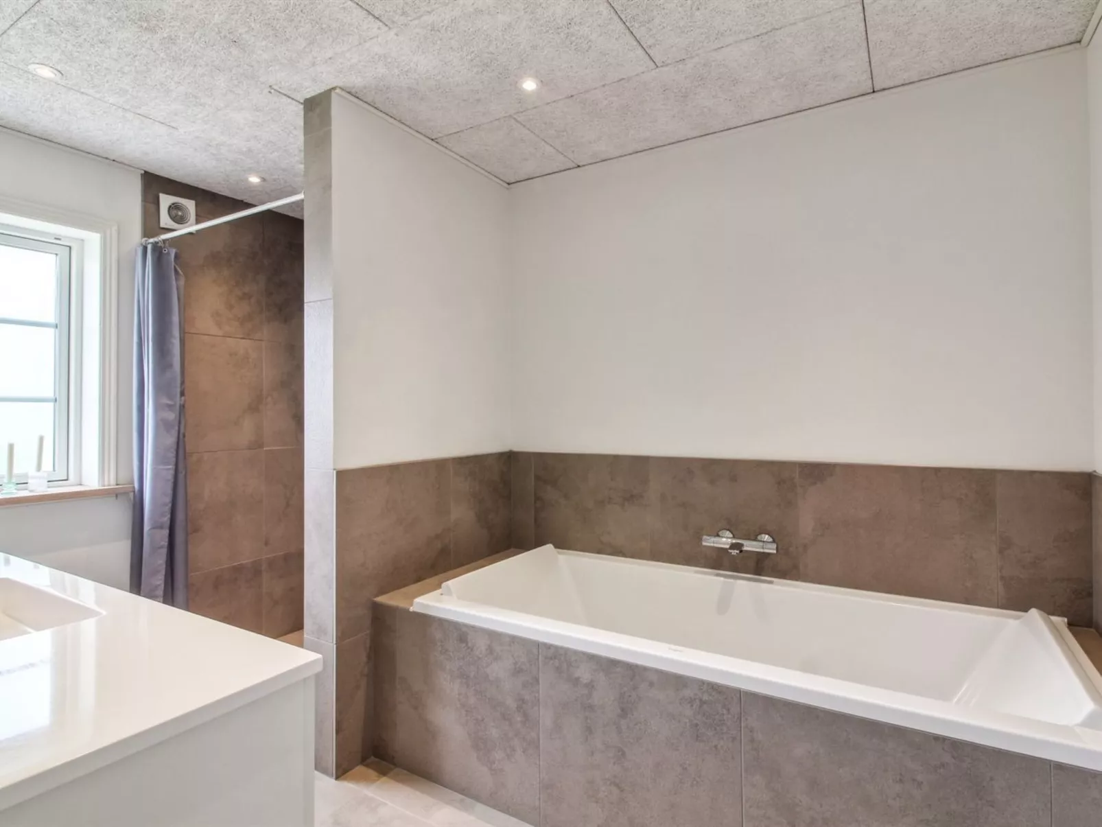 "Hela" - 1.4km from the sea-Binnen