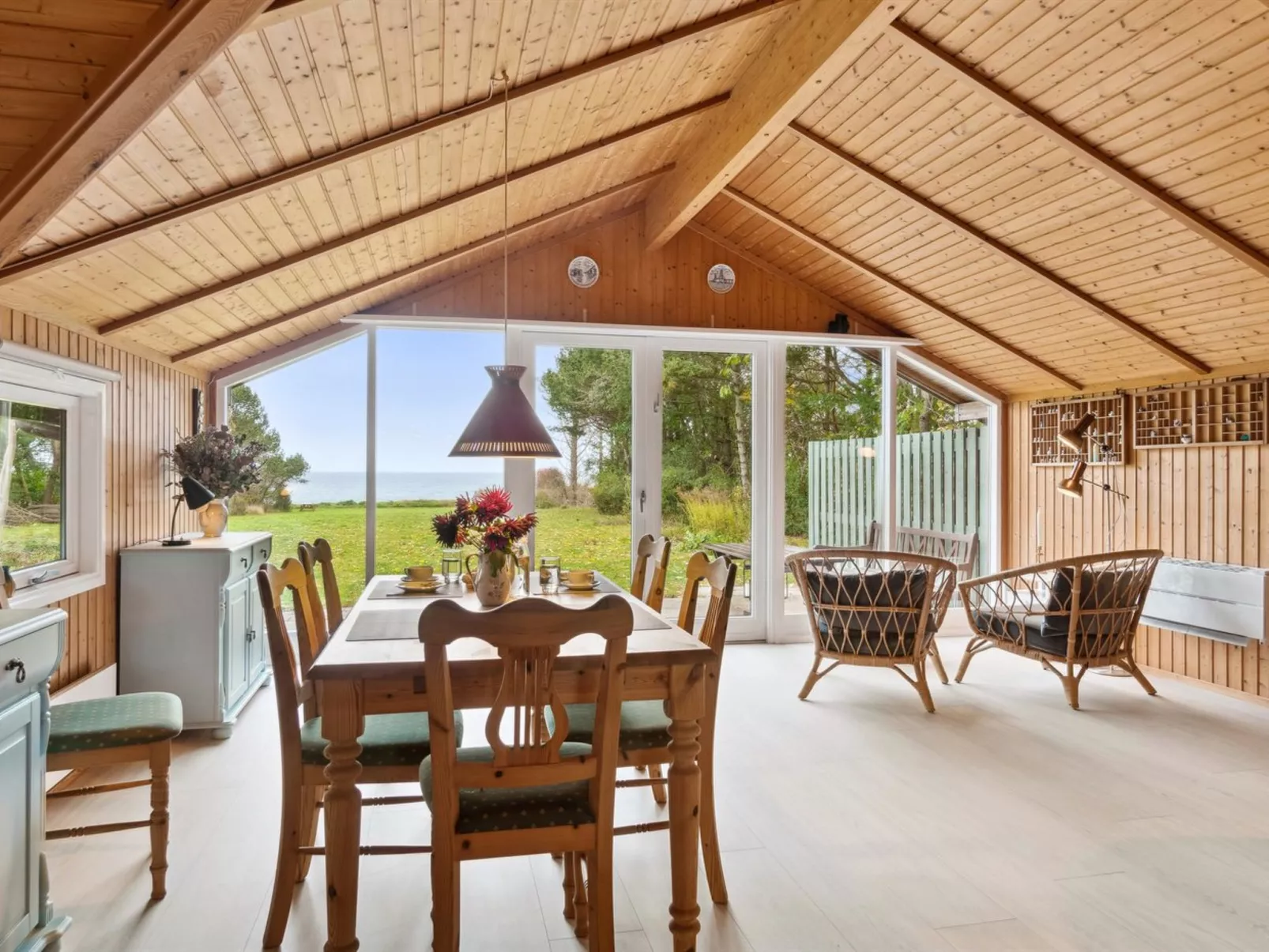 "Eyer" - 20m from the sea-Binnen