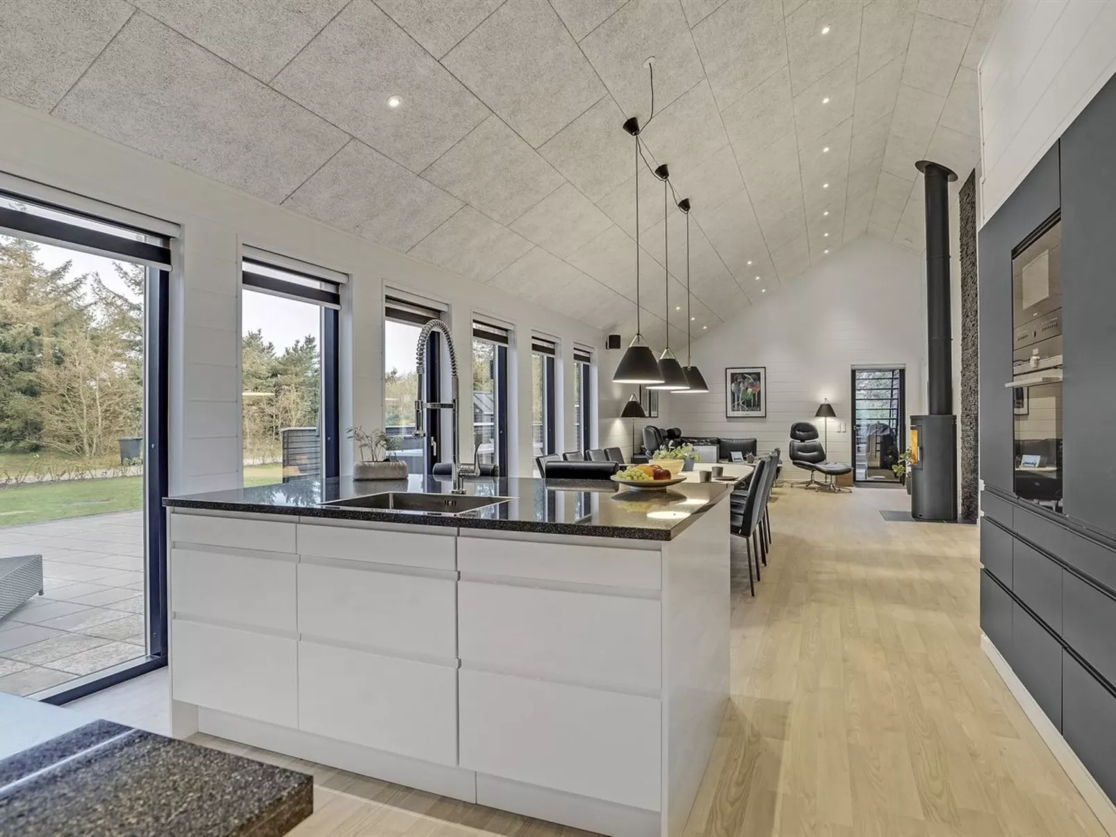 "Jonne" - 200m to the fjord-Binnen