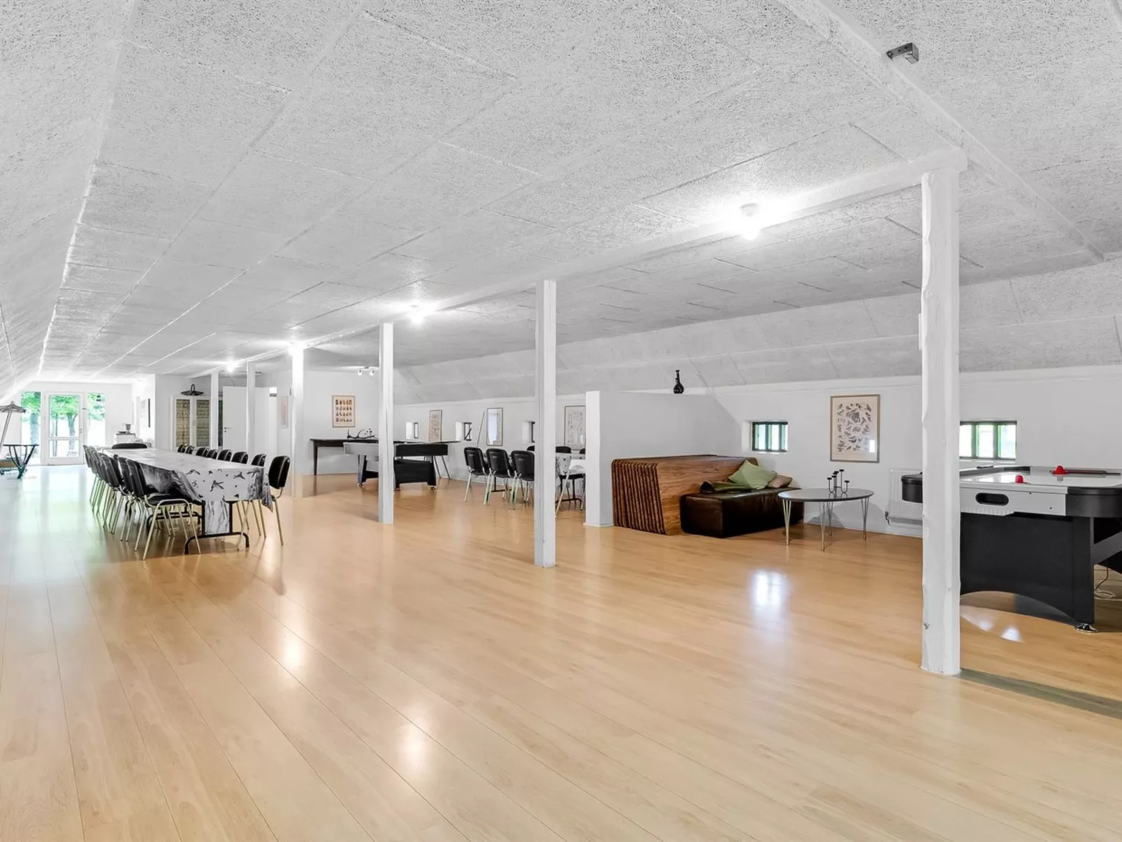 "Tatiane" - 10km from the sea-Binnen