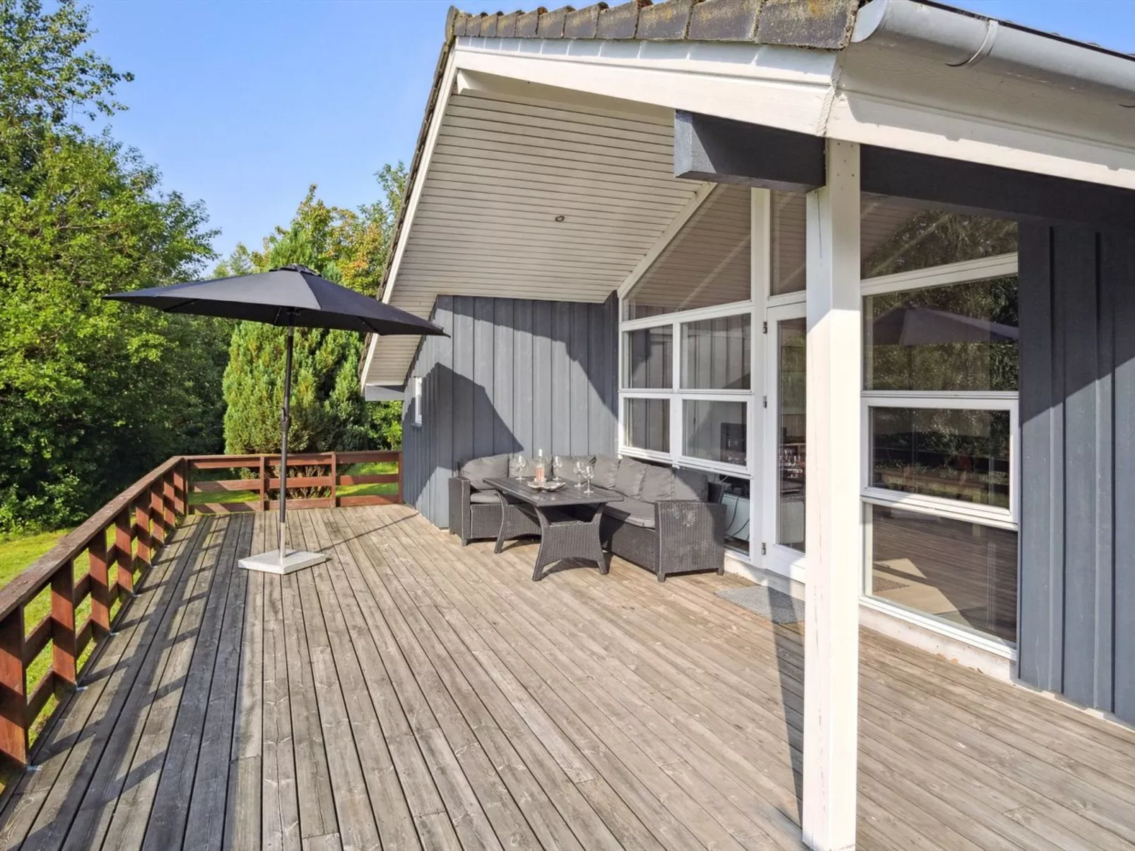 "Elif" - 30km from the sea-Buiten