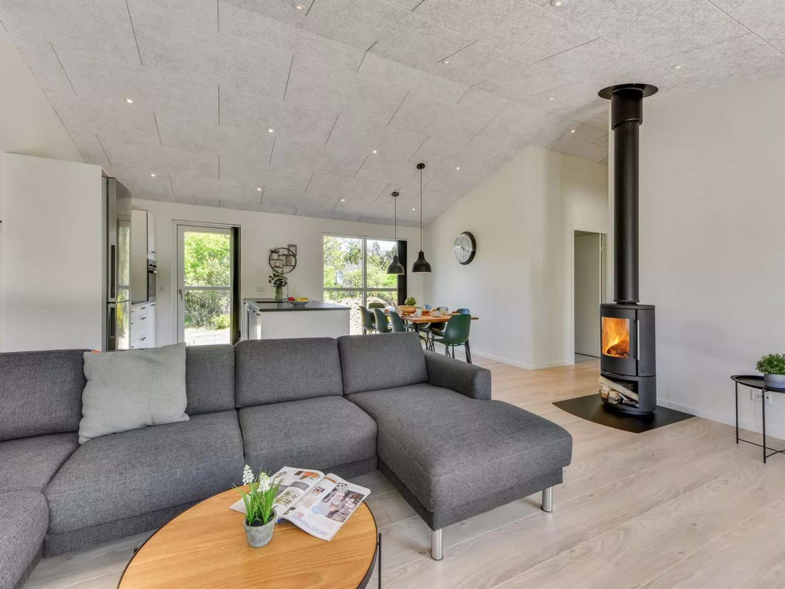 "Merve" - 800m to the fjord-Binnen