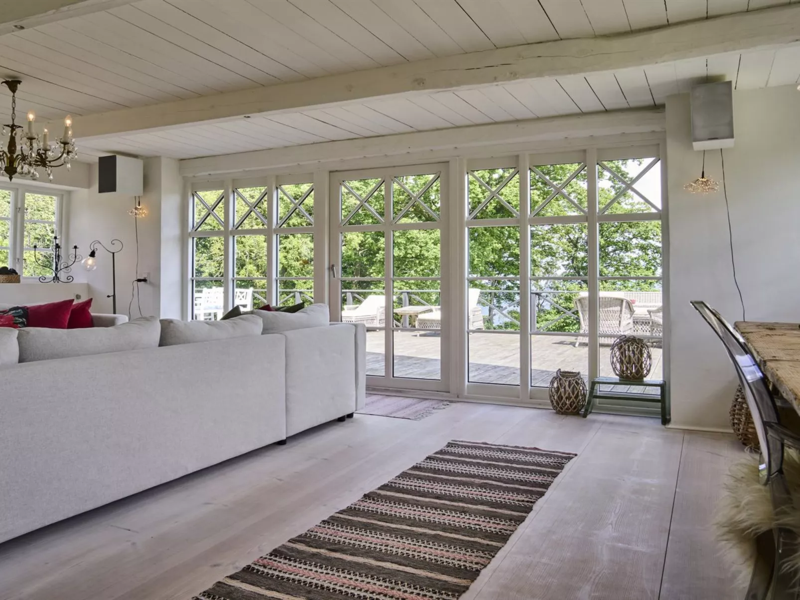 "Merrit" - 250m from the sea-Binnen