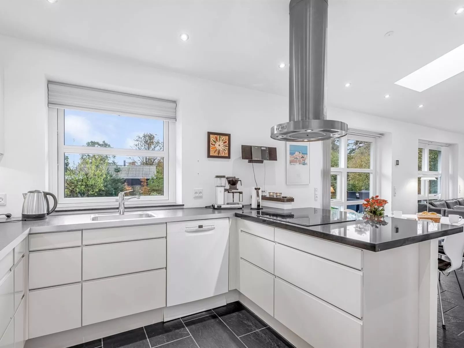 "Laulu" - 200m from the sea-Binnen