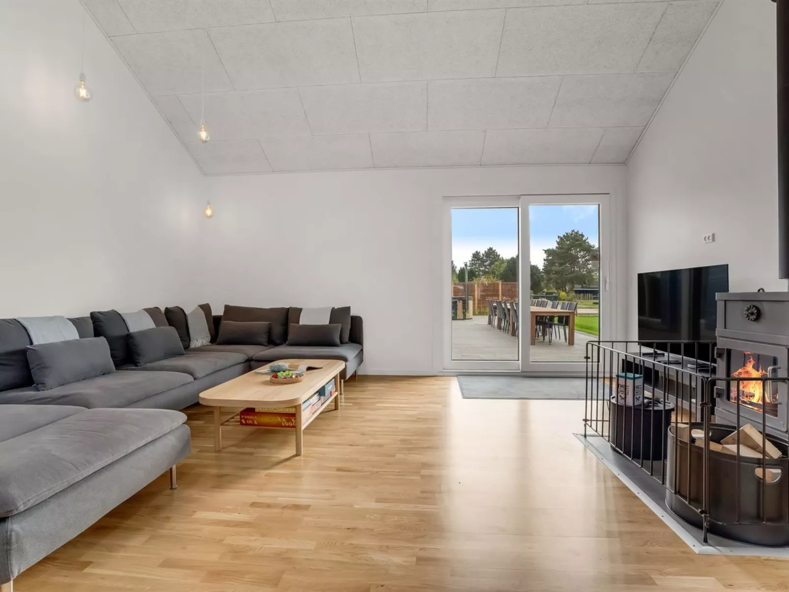 "Rajna" - 250m from the sea-Binnen