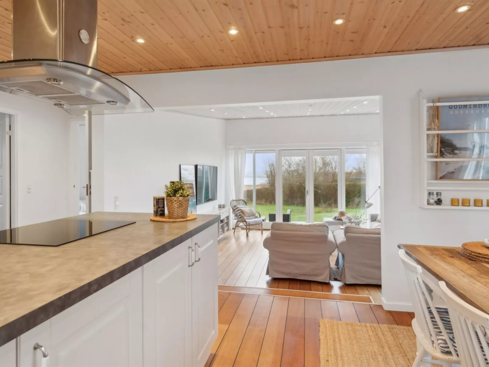 "Eero" - 175m to the fjord-Binnen