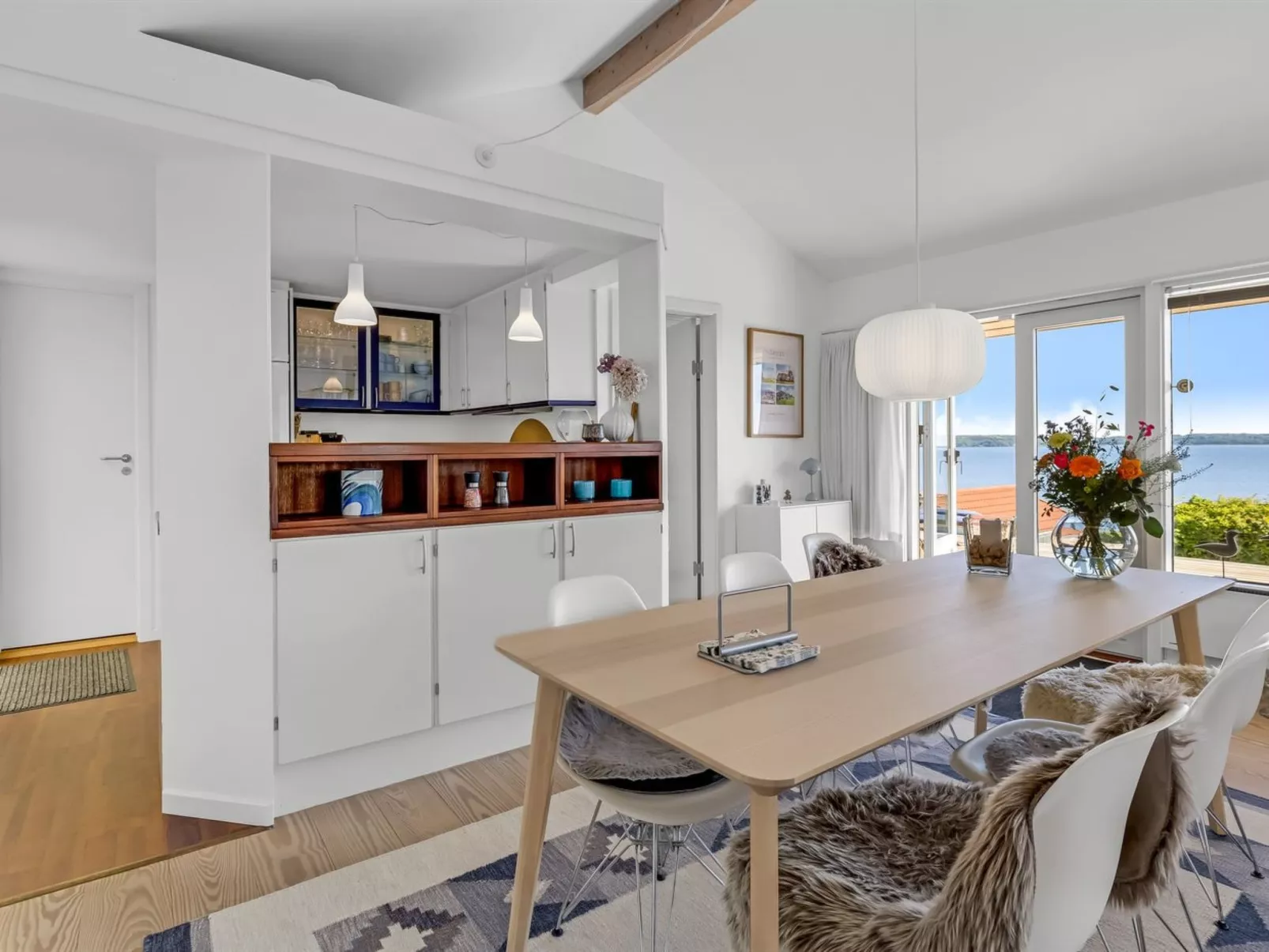 "Tobias" - 45m to the fjord-Binnen